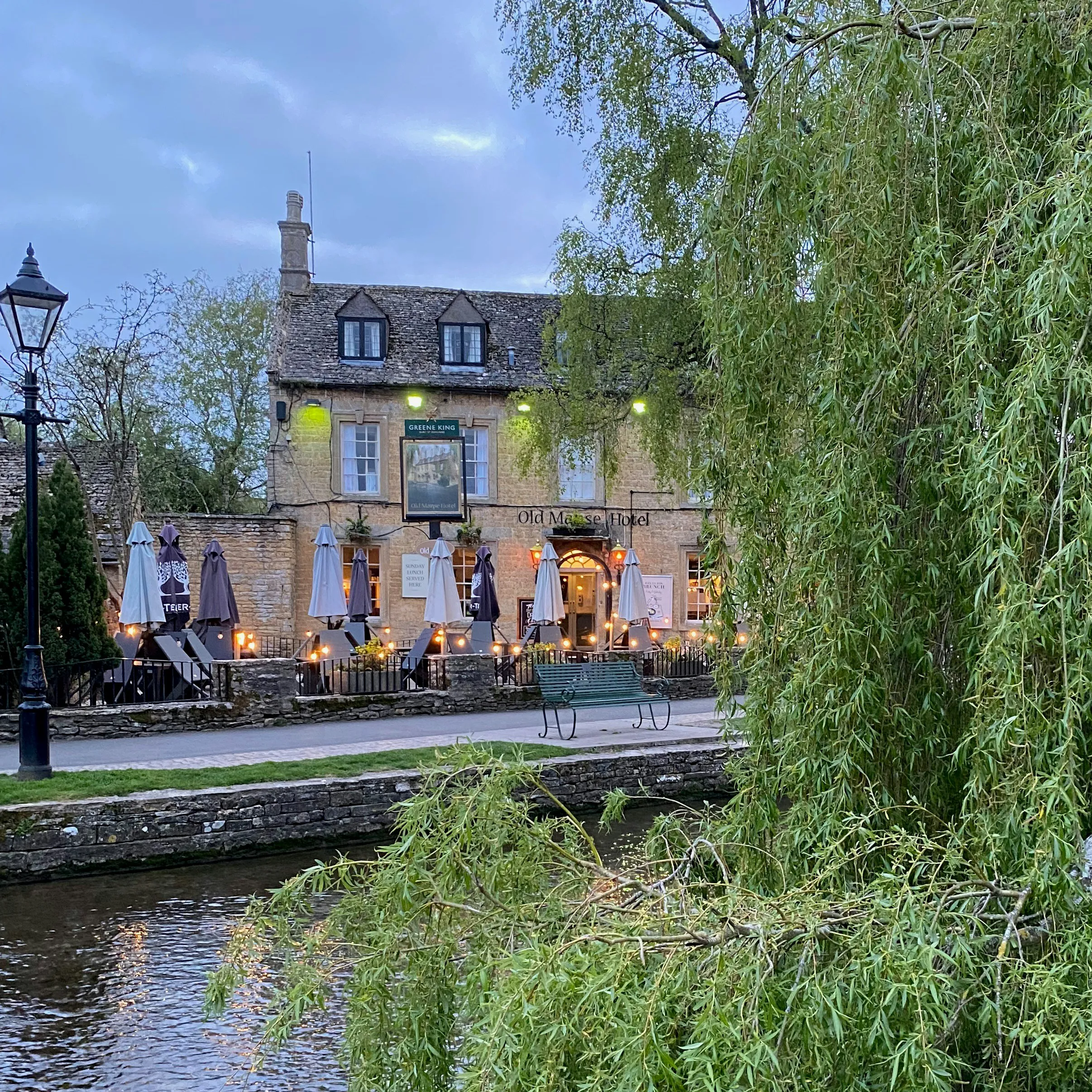 timber windows Bourton-on-the-Water hotel
